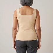 Smooth back line with no bra band showing